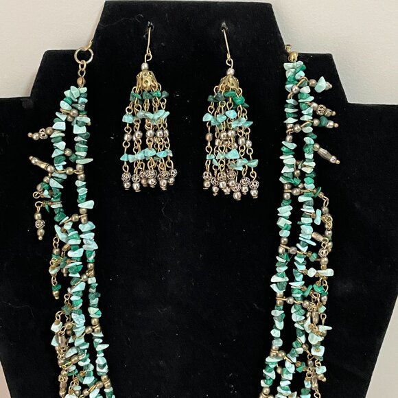 Western Inspired Turquoise Chip Necklace and Pierced Earrings - Picture 2 of 4